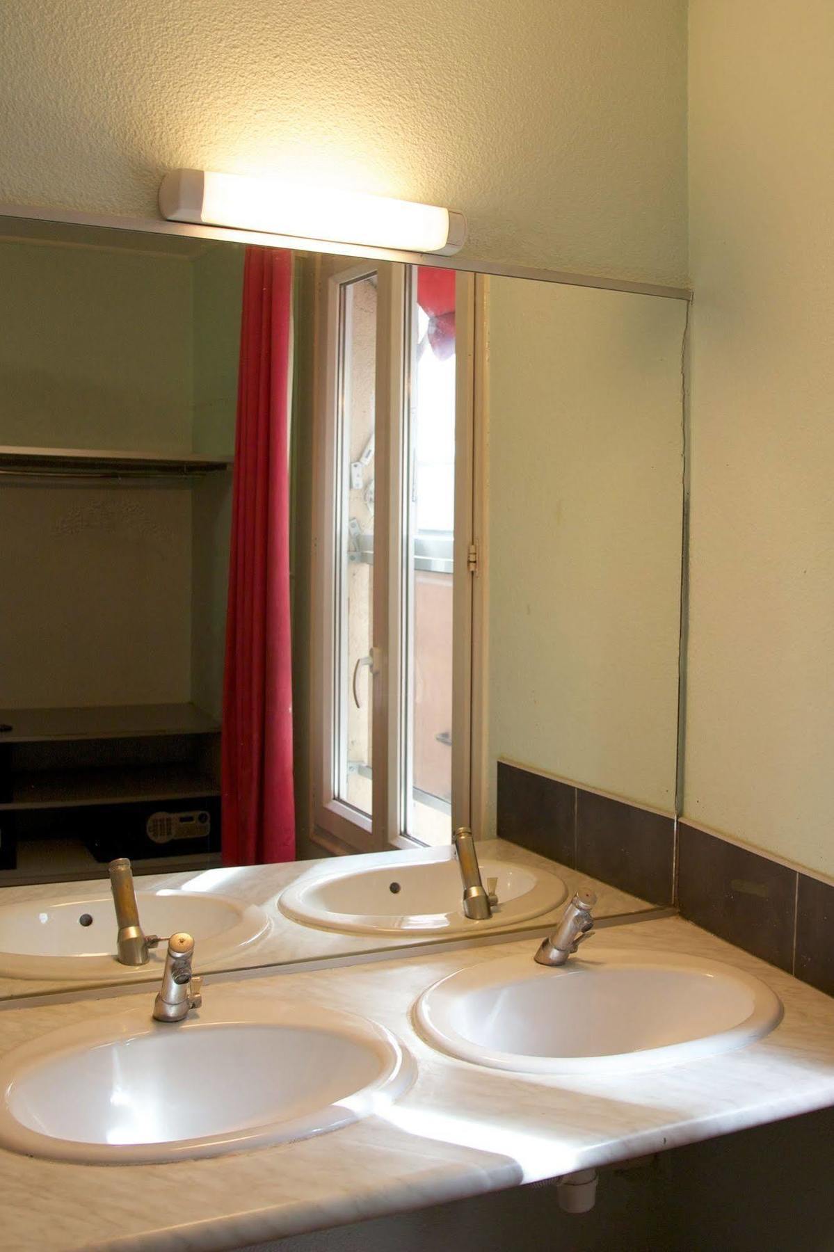 Auberge Internationale Des Jeunes Paris Ngoại thất bức ảnh