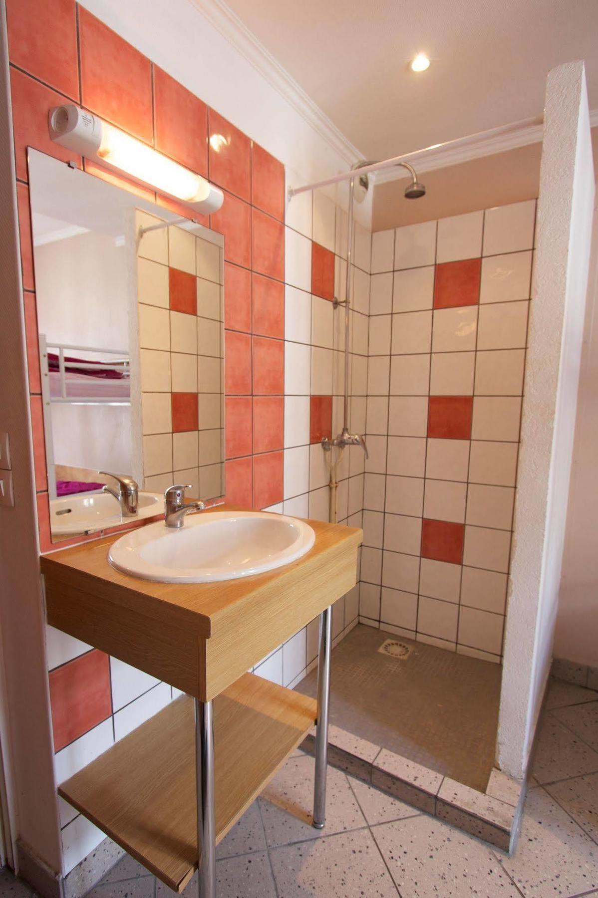 Auberge Internationale Des Jeunes Paris Ngoại thất bức ảnh